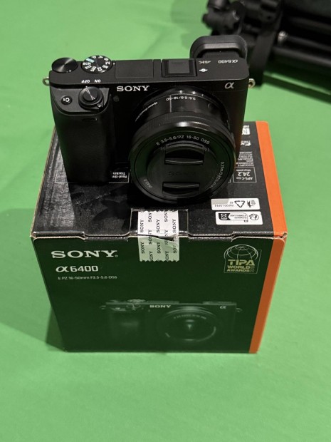 Sony A6400 +16-50mm kit objektív