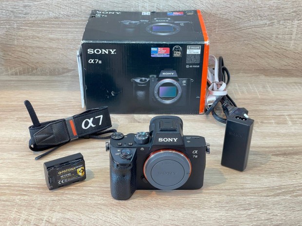 Sony A7 III elad