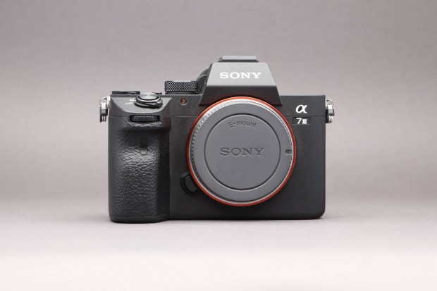 Sony A7 III vz 1002 exp / Fnyrtk