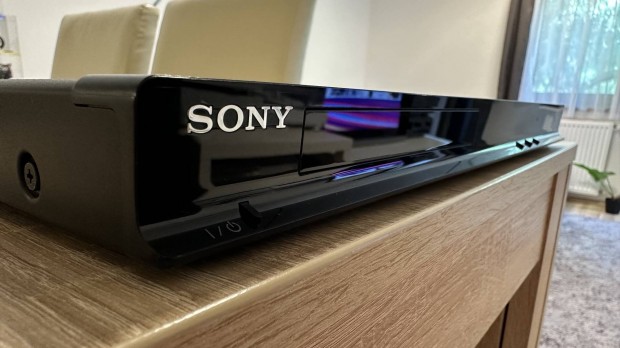 Sony BDP S280 Blu Ray lejátszó + HDMi + Extra táv