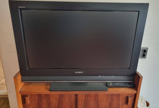 Sony Bravia 82cm televzi elad