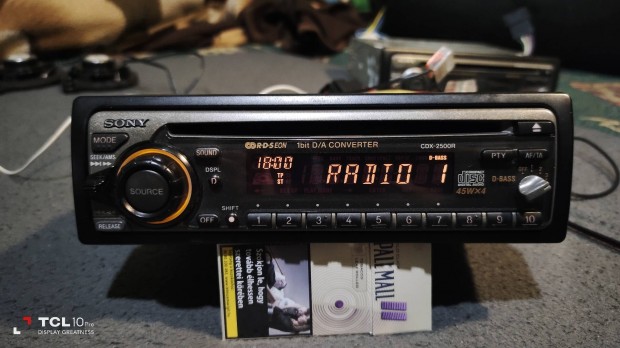 Sony CDX-2500R retro autó CD Rádió