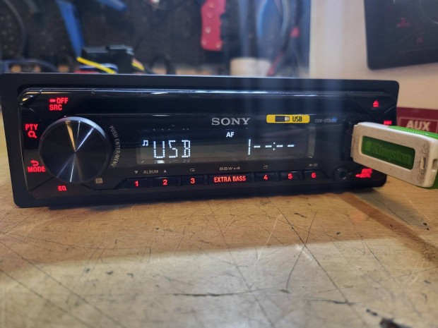 Sony CDX-G1300U fejegysg (Usb-aux-cd)
