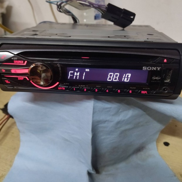 Sony CDX-GT 450 U aut�s CD-USB r�di�s fejegys�g elad�