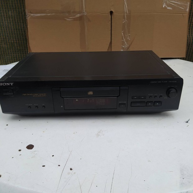 Sony CD player CDP - XE 330 tpus