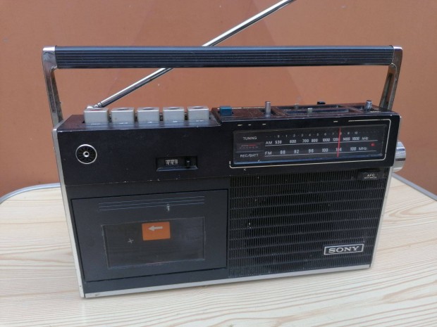 Sony CF-450 rádió kazettás magnó