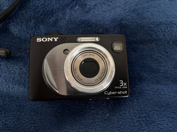 Sony Cyber-shot DSC-W12