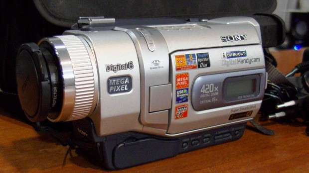 Sony DCR-Trv740 Digitl8 Videokamera