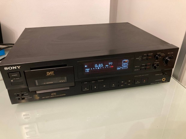 Sony DTC-670 DAT magn - hibs - DAC - ADC