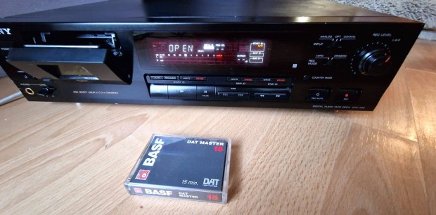 Sony DTC-690 Dat magn deck elad