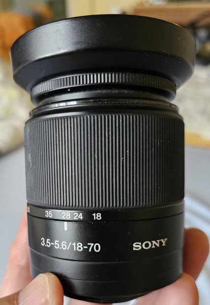 Sony DT 3.5-5.6/18-70 macro kamera lencse