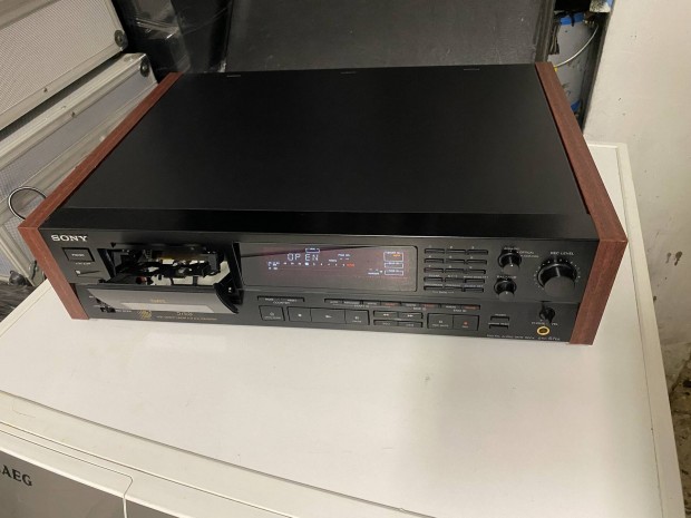 Sony DTc -57 Es Dat Man Deck  jszer Keveset hasznlt 