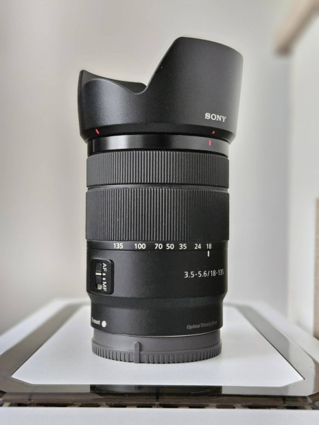 Sony E 18-135 mm f/3.5-5.6 OSS MILC kpstabiliztor objektv