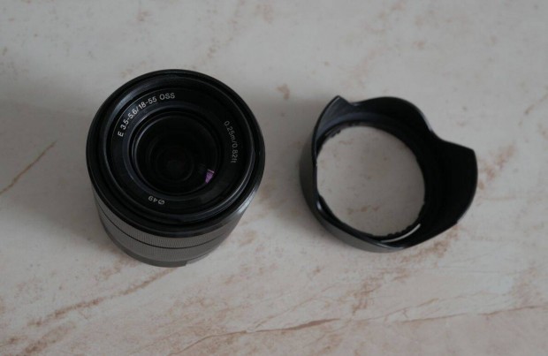 Sony E 18-55mm f/3.5-5.6 OSS Zoom E-mount objektv