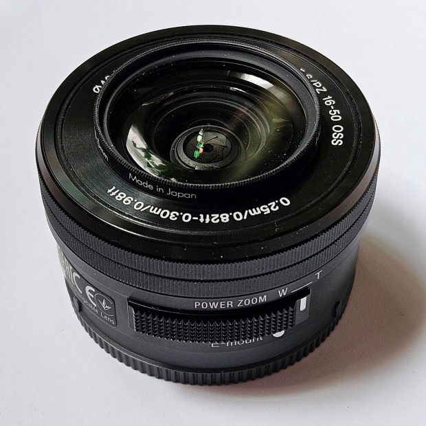 Sony E PZ 16-50 mm összecsukódó, kompakt objektív + Hoya védőszűrő