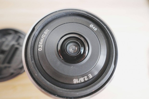 Sony E SEL16F28 16mm f2.8 APS-C