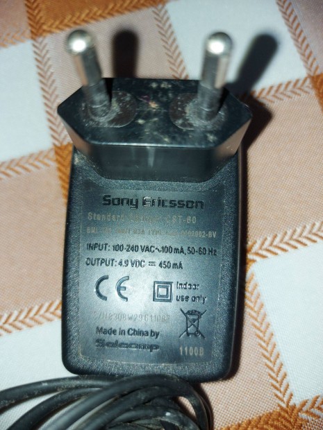 Sony Ericsson CST-60 Telefontlt adatkbel retro 2900Ft Eger