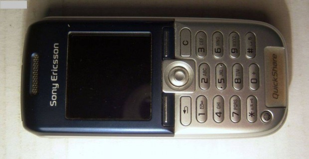 Sony Ericsson K300i mobil telefon K 300 i Handy Mobiltelefon magyar