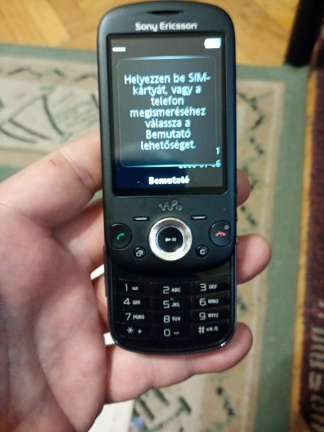 Sony Ericsson W20i Zylo kis retro alkalmiba 