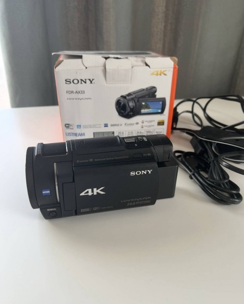 Sony FDR-AX33 Videokamera, Ultra HD 4K, Fekete