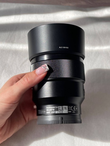 Sony FE 85mm f/1.8 Prime Lens (Sony E)