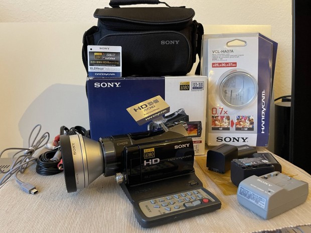 Sony Full HD kamera, CX-11 Tartozékokkal