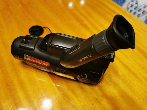 Sony Handycam CCD-FX270E hagyományos videókamera