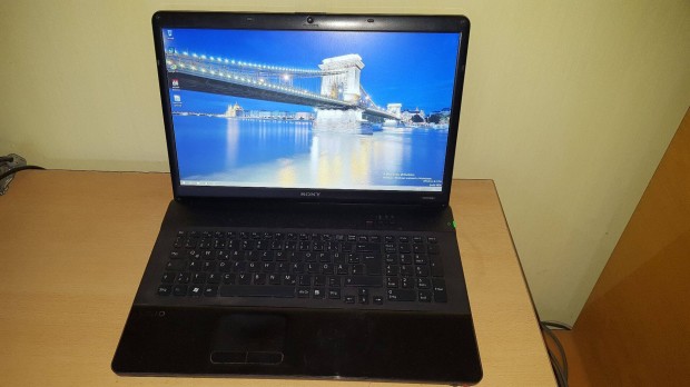 Sony I3-as 17,3"-os laptop