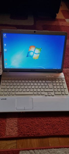 Sony I3 laptop, 2 gb ram,  320 gb hdd 