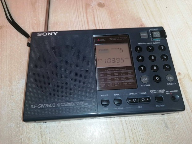 Sony ICF-SW7600 régi világvevő rádió kisrádió táska