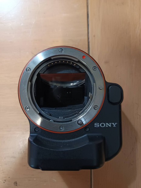 Sony LA-EA4 autofkusz adapter 