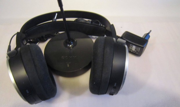 Sony MDR-RF811RK Vezetk nlkli RF fejhallgat extra akciban