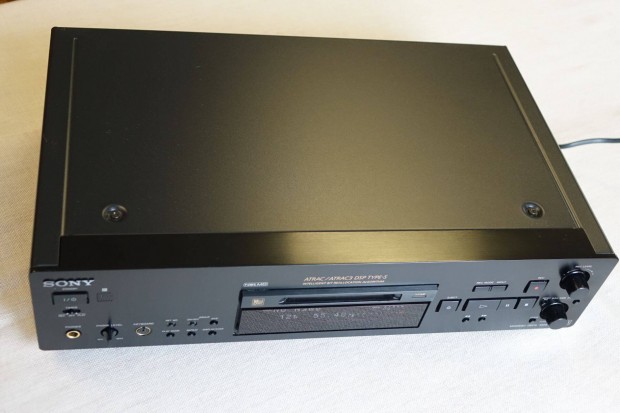 Sony MDS JB980qs minidisc deck