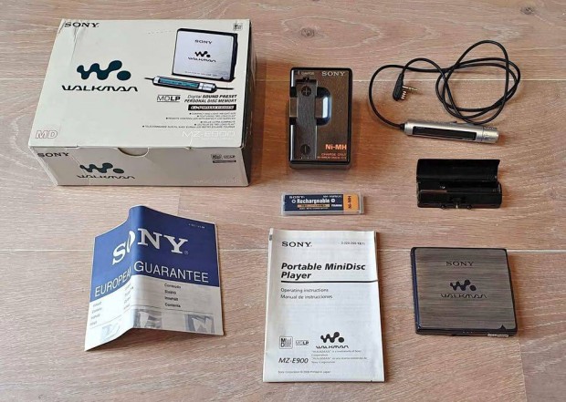 Sony Mini Disc Walkman - MZ-E900