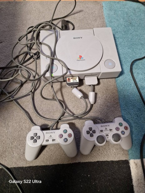 Sony PS1 konzol +2 db joystick+memria krtya