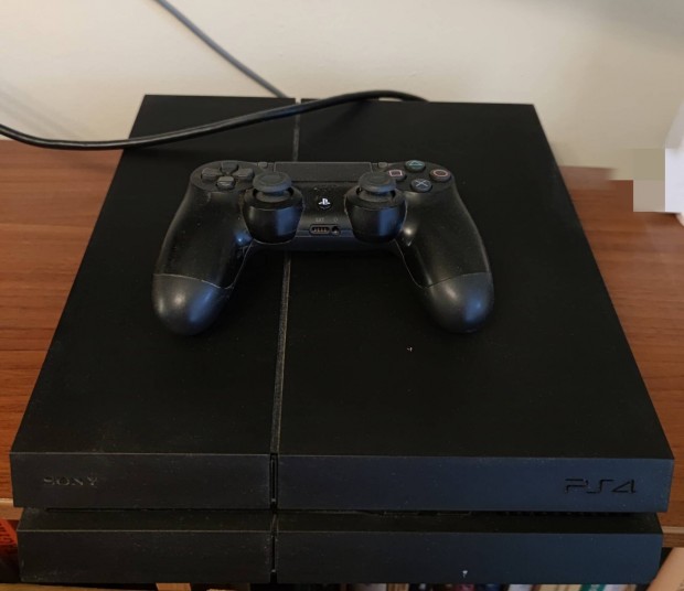 Sony PS4 500GB megkmlt llapotban