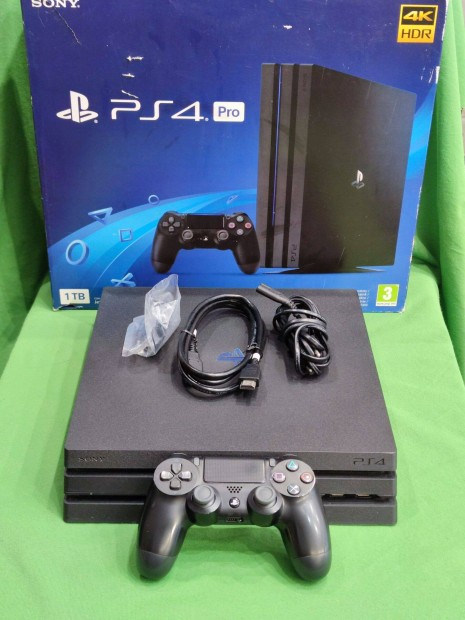 Sony PS4 Pro 1TB konzol + 1 j�t�k