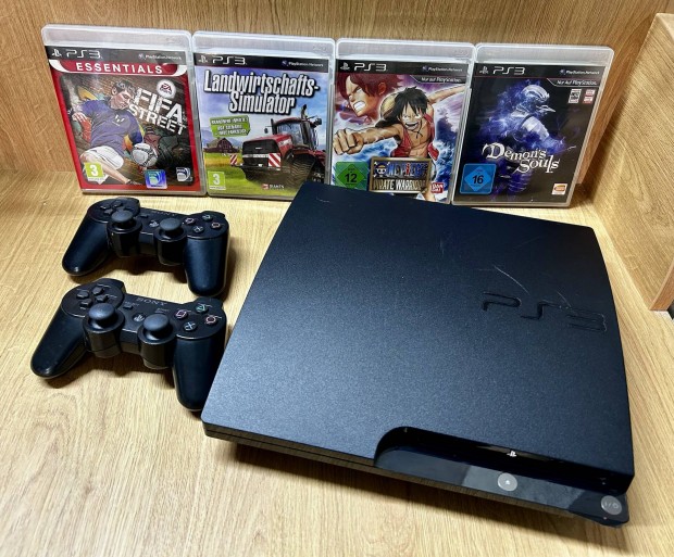 Sony Playstation 3 (4 db jtkkal, Trustmaster kormny-pedllal) 