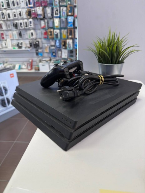 Sony Playstation 4 Pro 1TB Tartozékaival 3 Hónap Garanciával