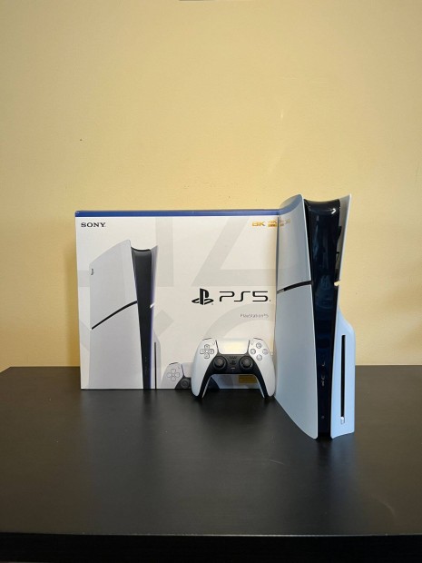 Sony Playstation 5 - Lemezes verzió / Dualsense / 825GB SSD