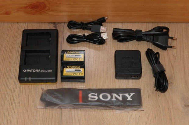 Sony RX-10 M III gyri tlt, nyakpnt, Patona tlt s akkumultorok