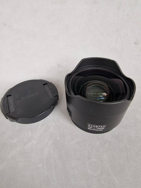 Sony SEL075UWC lencse