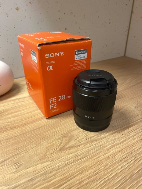 Sony SEL28F20 E-mount objektív eladó tökéletes állapotban!