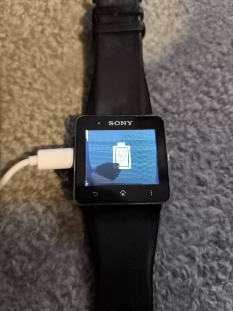 Sony Smartwatch 2 okosra skvlet