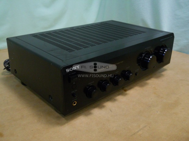 Sony TA-FE530R, 2x90W,4-16 ohm,4 hangfalas sztereo erősítő