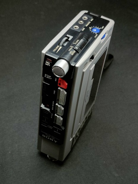 Sony TCM-141 walkman recorder 1981