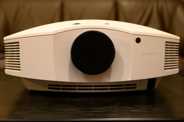 Sony VPL HW55es projektor 3D szemvegekkel elad