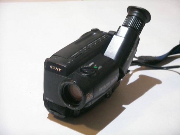 Sony Video 8 videokamera CCD-TR420E gyri hlzati tpjval + 3 ajnd