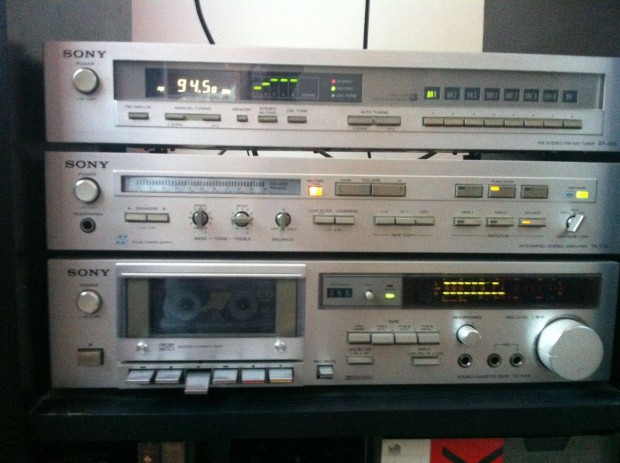 Sony Vintage Hifitorony 200W Retro mkdik hangfalakkal elad