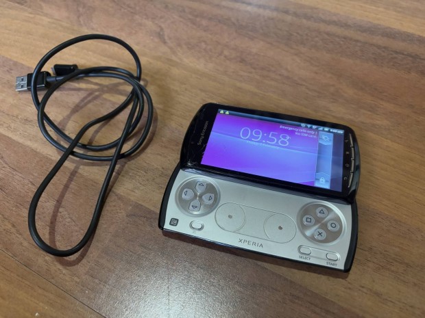 Sony Xperia Play R800 PSP konzol telefon